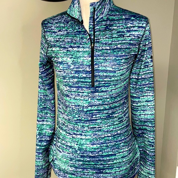 Nike Dri-Fit Women’s Medium long sleeve 1/4  zip pullover. - Picture 3 of 7